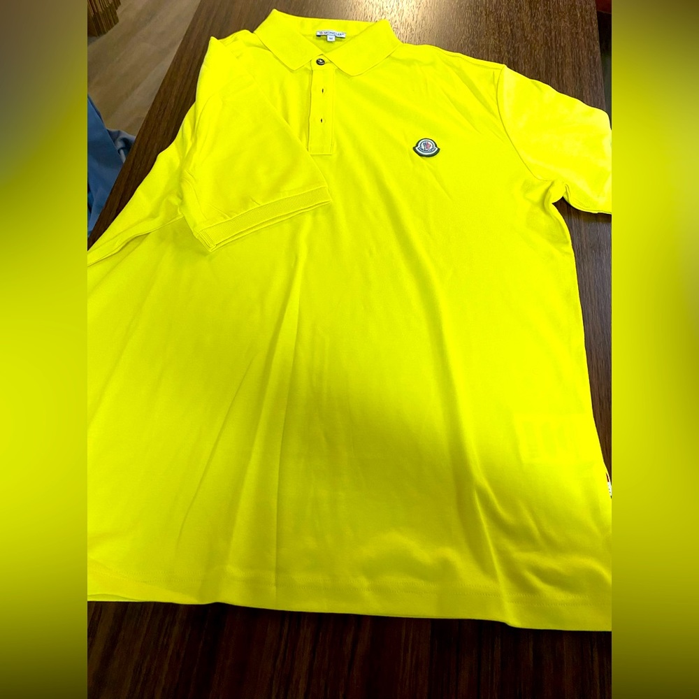 Moncler medium polo brand new